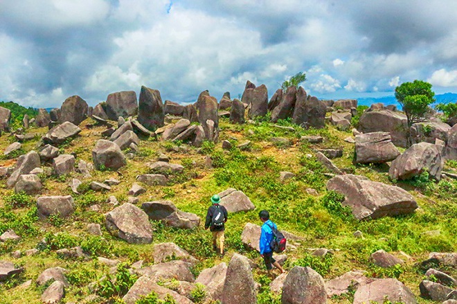 Ngoài biển, Quảng Ninh còn có một vùng núi hoang sơ được ví như "Sa Pa thu nhỏ", cách Hạ Long hơn 100km - Ảnh 7.