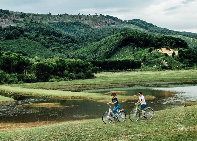 Phát hiện một "vịnh Hạ Long thu nhỏ" ở Đà Nẵng, cách thành phố 20km, du khách nhận xét cực hợp đi vào mùa thu - Ảnh 10.