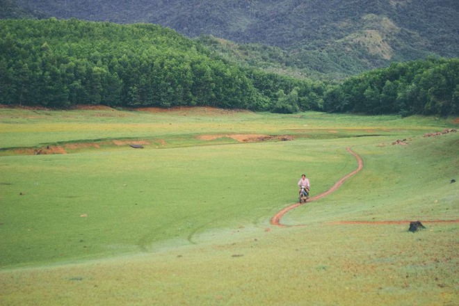 Phát hiện một "vịnh Hạ Long thu nhỏ" ở Đà Nẵng, cách thành phố 20km, du khách nhận xét cực hợp đi vào mùa thu - Ảnh 9.