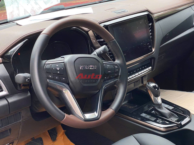 Tóm gọn Isuzu D-Max 2024 lộ diện tại Việt Nam: Ngoại hình hầm hố, đáng tiếc thiếu ADAS khó cạnh tranh Ranger - Ảnh 8.