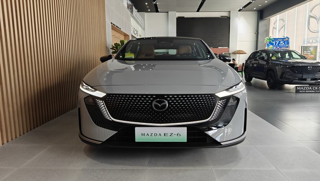 Mazda EZ-6 ra mắt: Xe điện mạnh 255 mã lực, chạy 480-600km/lần sạc, giá quy đổi từ 500 triệu đồng - Ảnh 4.