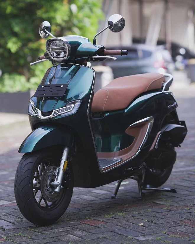 Xe tay ga hiệu Honda đẹp như Vespa giảm giá 10 triệu đồng - Ảnh 1.