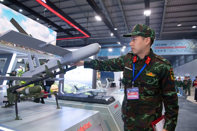 Tự hào về dàn vũ khí, khí tài "made by VietNam", trong đó có hàng loạt UAV khủng tích hợp AI - Ảnh 13.