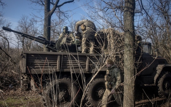 Một đơn vị phòng không của Ukraine ở tiền tuyến Marinka, hôm 23/2. Ảnh: Getty