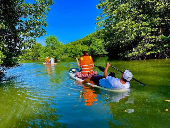 Phát hiện điểm du lịch sông nước độc lạ tại thành phố biển, du khách ca ngợi như một “miền Tây thu nhỏ"- Ảnh 4.