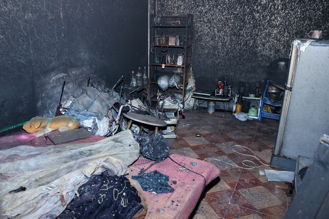 Hình ảnh ám ảnh: Bên trong căn phòng trọ vụ cháy ở Trung Kính khiến 14 người tử vong- Ảnh 5.