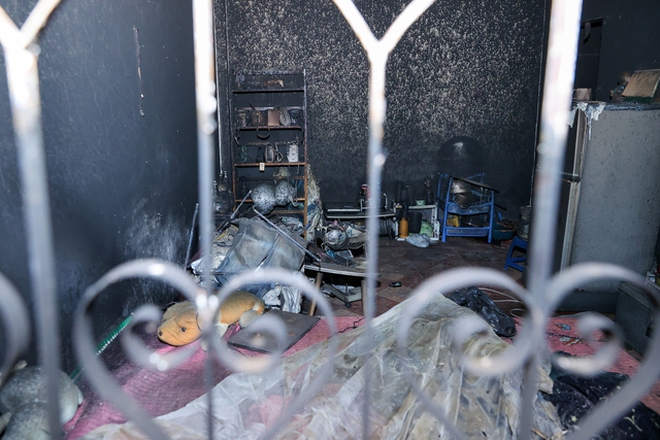 Hình ảnh ám ảnh: Bên trong căn phòng trọ vụ cháy ở Trung Kính khiến 14 người tử vong- Ảnh 6.