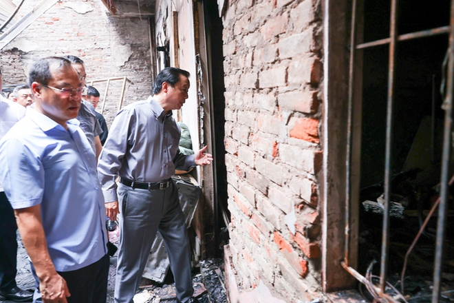 Hình ảnh ám ảnh: Bên trong căn phòng trọ vụ cháy ở Trung Kính khiến 14 người tử vong- Ảnh 4.