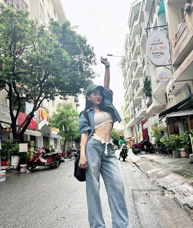 Nhan sắc nóng bỏng của nữ ca sĩ chịu khó khoe vòng eo nhất nhì showbiz Việt- Ảnh 14.