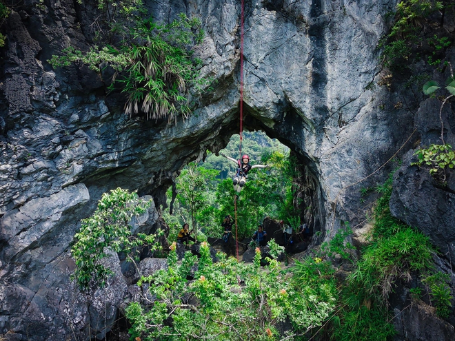 Phát hiện thung lũng hoang sơ cách Hà Nội hơn 100km, du khách ví như "kỳ quan thiên nhiên ẩn trong rừng"- Ảnh 12.