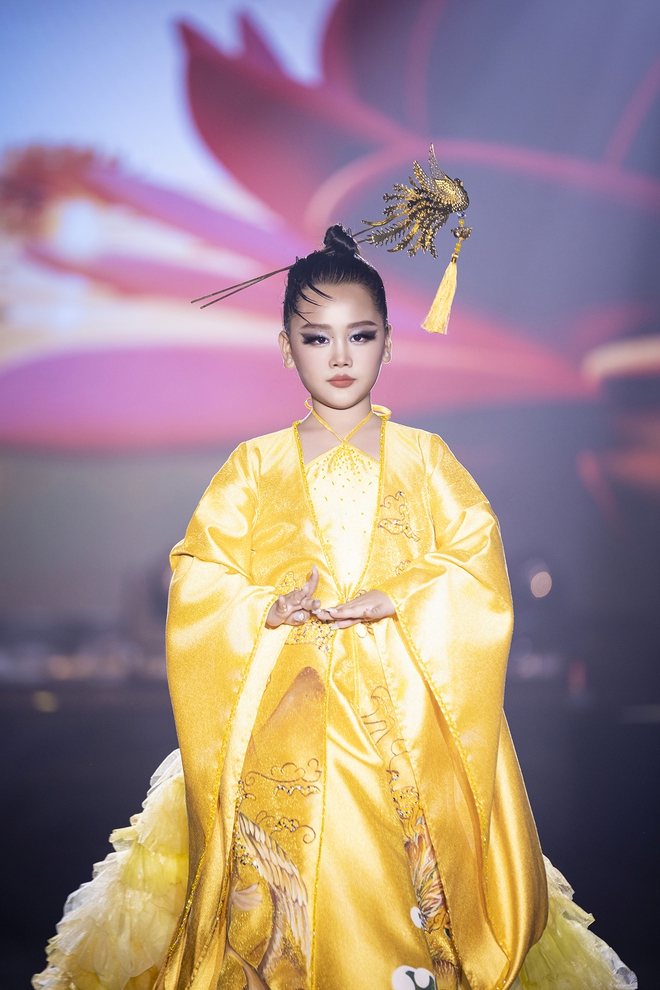 Mẫu nhí Việt 8 tuổi đăng quang Future Fashion Face World Kids 2024- Ảnh 8.