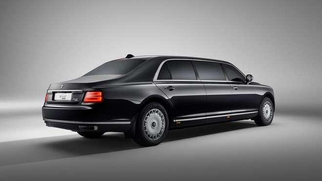 Cận cảnh chiếc limousine bọc thép thường được Tổng thống Putin mang theo khi công du nước ngoài- Ảnh 5.