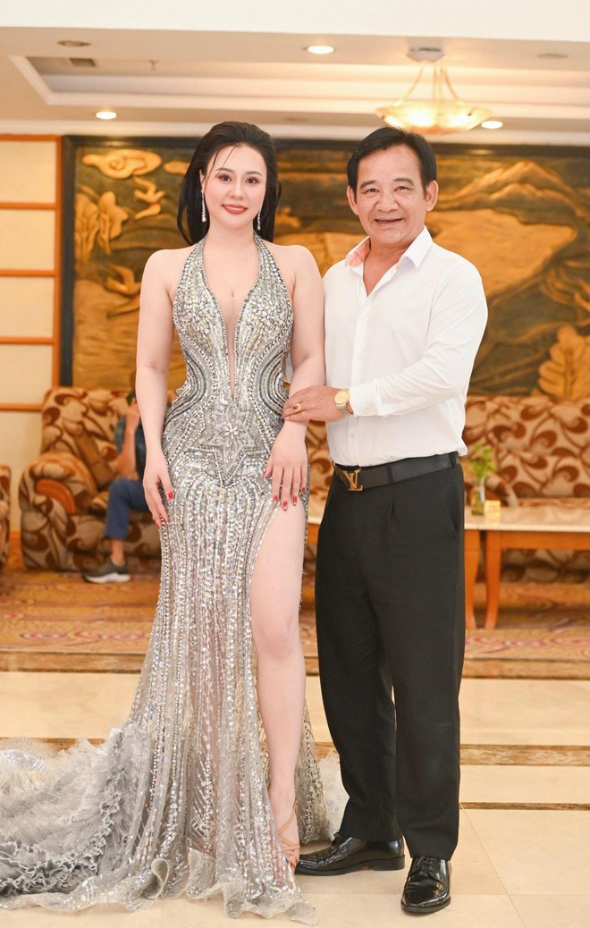 Hoa hậu Phan Kim Oanh quên ngày sinh nhật, xúc động khi được NSƯT Quang Tèo tặng hoa- Ảnh 6.