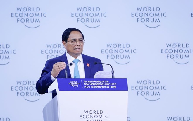 Thủ tướng Phạm Minh Chính phát biểu tại Phiên khai mạc toàn thể Hội nghị WEF Đại Liên 2024. Ảnh: VGP

