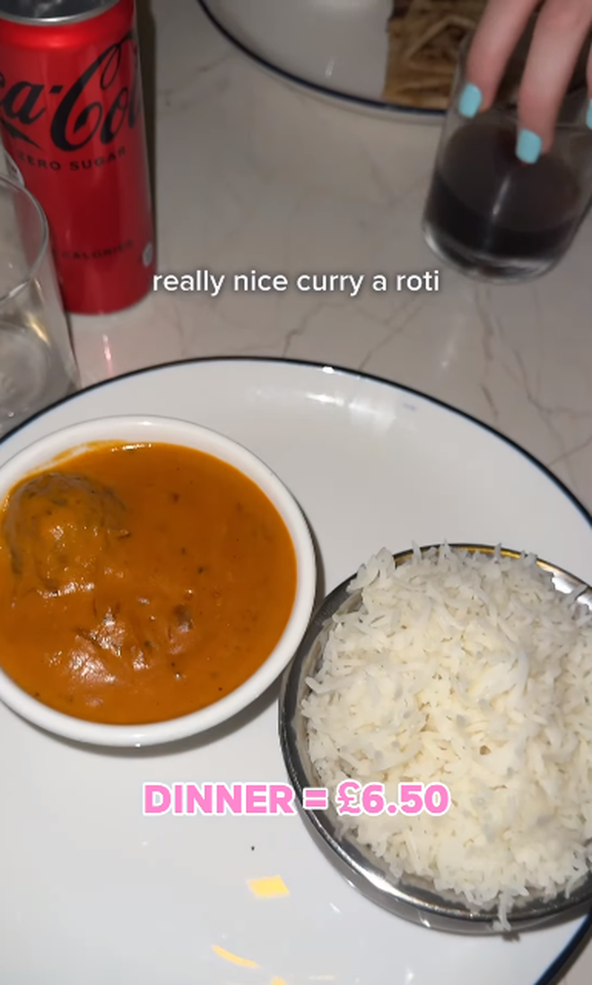 Du lịch Maldives tốn bao nhiêu tiền? Cô gái tiết lộ giá bất ngờ cho 1 đêm khách sạn: Chỉ ngang ở Việt Nam- Ảnh 9. Du lịch Maldives tốn bao nhiêu tiền? Cô gái tiết lộ giá bất ngờ cho 1 đêm khách sạn: Chỉ ngang ở Việt Nam- Ảnh 9.