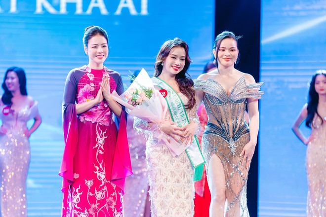 Nhan sắc xinh đẹp của Hồng Lanh - á hậu 1 Mrs Earth Vietnam 2024 - Ảnh 3.