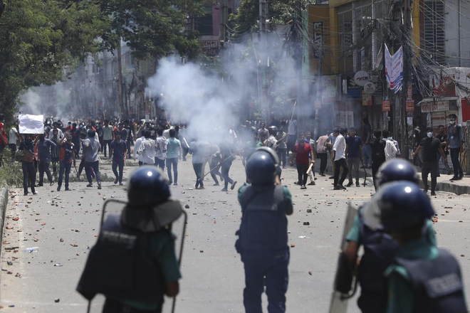 Bạo loạn Bangladesh: Chính phủ lệnh "bắn ngay tại chỗ", quân đội vào cuộc - Súng đã nổ, Nga-Mỹ phản ứng- Ảnh 6.