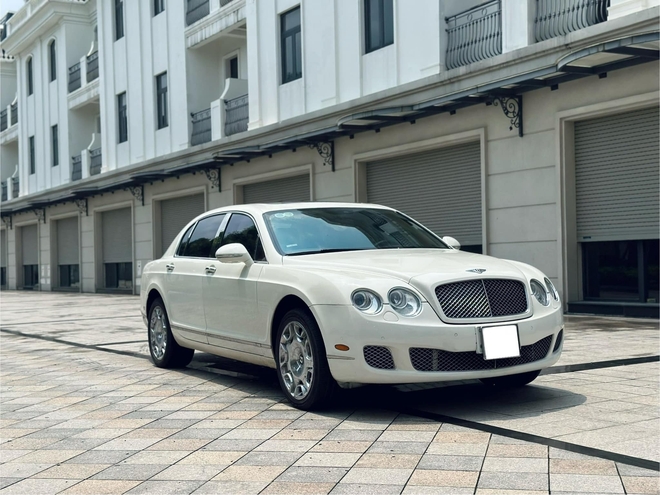 Chiếc Bentley Flying Spur hơn 1,4 tỷ này sẽ khiến người dùng 'chịu chơi' cân nhắc thay vì mua Camry hybrid- Ảnh 6.