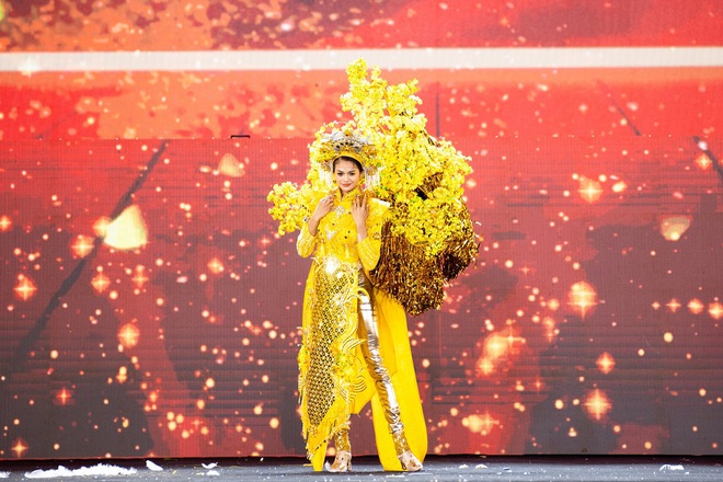 Những thiết kế ấn tượng tại đêm thi Trang phục Văn hóa Dân tộc của Miss Grand Vietnam 2024- Ảnh 24.