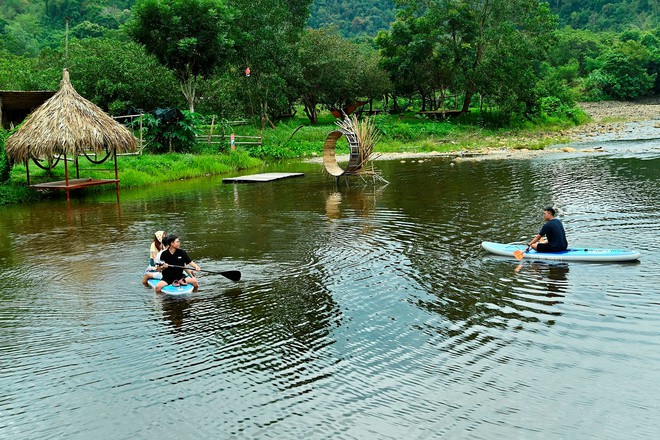 Phát hiện con suối bên thảo nguyên đẹp như nước ngoài: Cách TP.HCM chỉ vài giờ, cực thích hợp cho mùa hè- Ảnh 8.