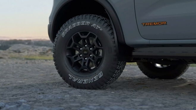 Ford ra mắt Everest Tremor mới mang phong cách Raptor - Ảnh 4.