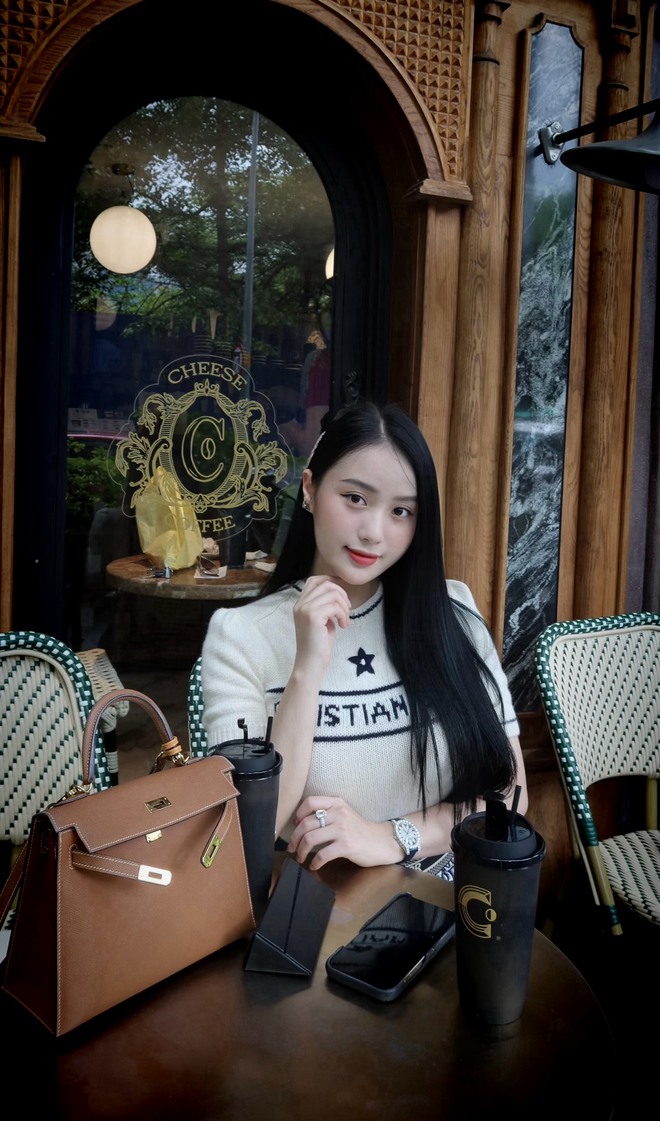 BTV Ánh Võ: Chính thức được cấp chứng chỉ hành nghề luật sư, hé lộ lý do xinh đẹp nhưng chưa có người yêu - Ảnh 4.