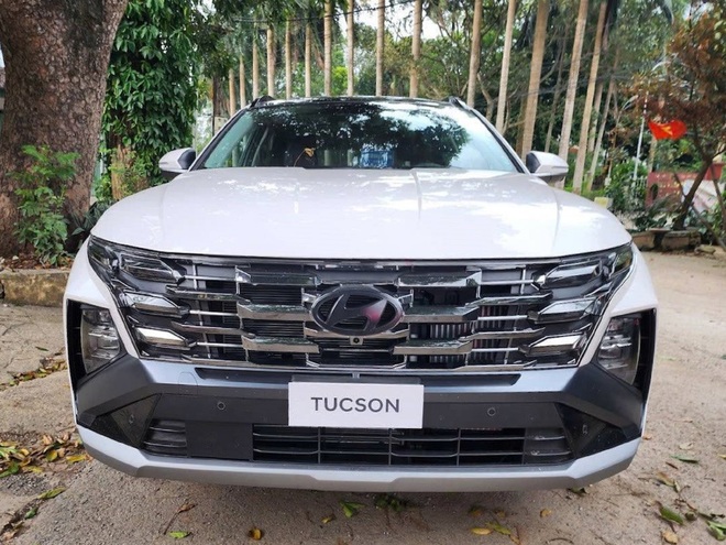 Hyundai Tucson 2024 lần đầu lộ diện tại Việt Nam: Đầu xe mới, màn hình cong lớn, dễ ra mắt tháng sau đấu CX-5, Sportage - Ảnh 5.