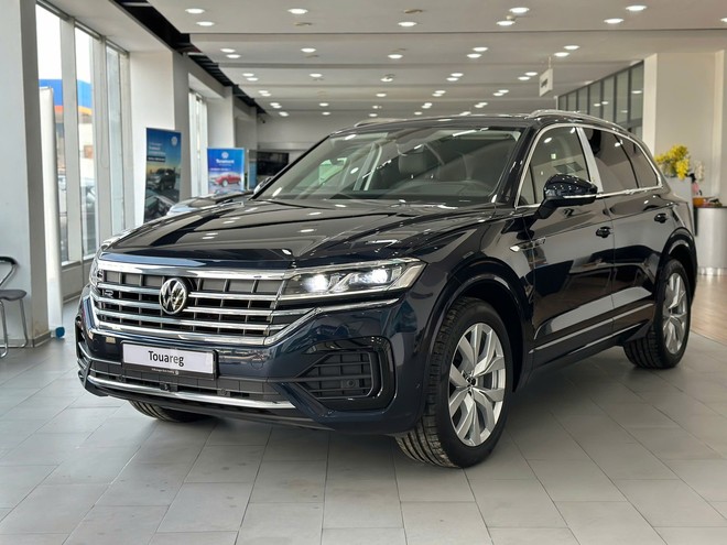 VW Touareg bản mới về đại lý: Giá 2,788 tỷ ngang GLC 300, có đèn ma trận, mâm to, treo khí nén - Ảnh 3.