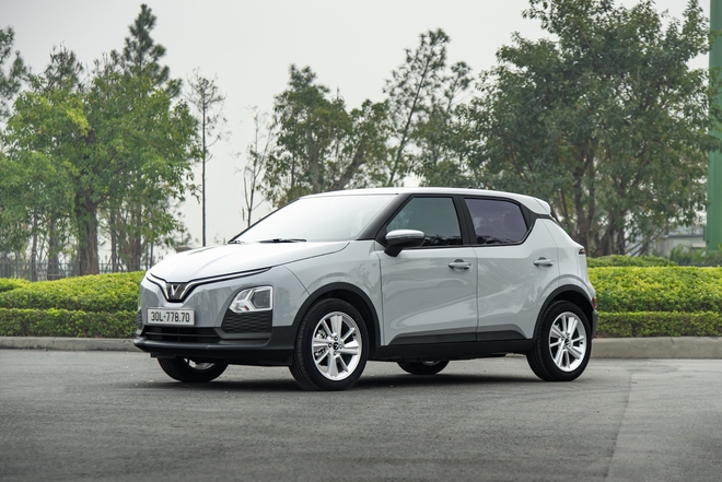 VinFast VF 5 là ‘vua doanh số’ Việt Nam năm 2024: Tháng cuối chốt gần 5.000 xe, bỏ xa nhóm Xpander, Ranger - Ảnh 4.