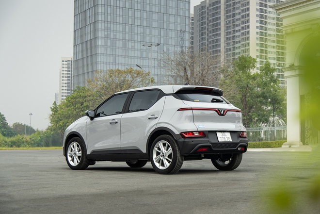 VinFast VF 5 là ‘vua doanh số’ Việt Nam năm 2024: Tháng cuối chốt gần 5.000 xe, bỏ xa nhóm Xpander, Ranger - Ảnh 5.