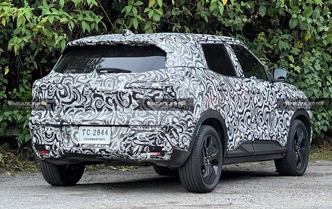 Mitsubishi Xforce 2025 lộ ảnh chạy thử: Động cơ hybrid mới, mâm khí động học, về Việt Nam sẽ làm khó thêm Yaris Cross - Ảnh 2.