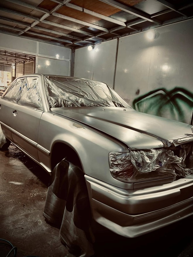 Hồi sinh Mercedes-Benz E-Class 1993, thợ Việt chia sẻ: ‘Mua chỉ 100 triệu, thêm 300 triệu độ xe nhưng tiền công chiếm hơn nửa’ - Ảnh 3.