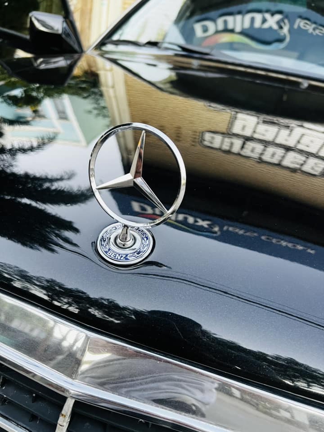 Hồi sinh Mercedes-Benz E-Class 1993, thợ Việt chia sẻ: ‘Mua chỉ 100 triệu, thêm 300 triệu độ xe nhưng tiền công chiếm hơn nửa’ - Ảnh 7.