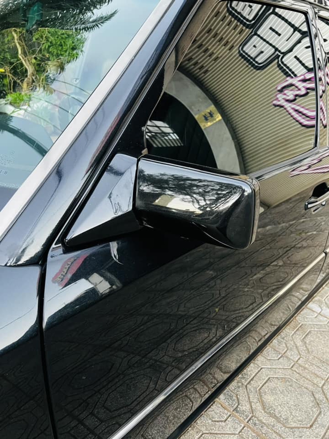 Hồi sinh Mercedes-Benz E-Class 1993, thợ Việt chia sẻ: ‘Mua chỉ 100 triệu, thêm 300 triệu độ xe nhưng tiền công chiếm hơn nửa’ - Ảnh 5.
