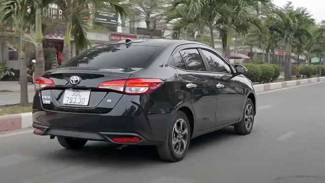 Chồng thích xe Hàn, vợ lái mới quyết lấy Toyota Vios: ‘Tiết kiệm hơn Accent, cố lấy bản G cho an toàn’ - Ảnh 3.