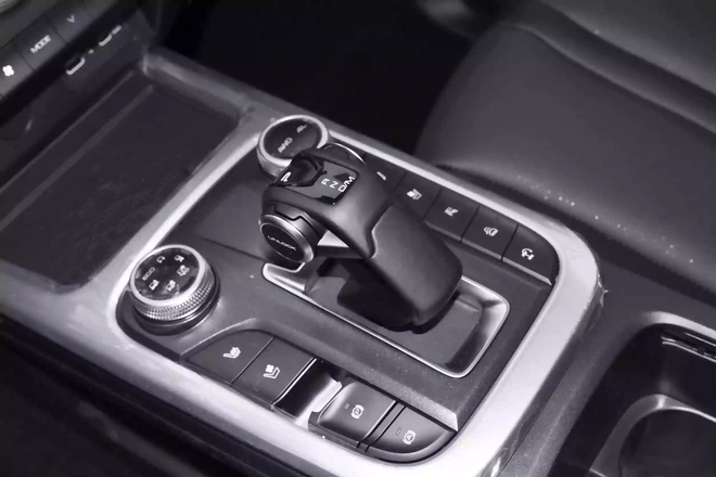 Đại lý báo Tank 300 ra mắt cuối quý I cùng bộ đôi nhà Haval: Giá cao nhất 1,8 tỷ, máy xăng 2.0L mạnh 227 mã lực, có ADAS - Ảnh 7.