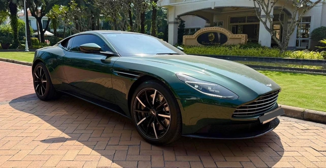 Rao Aston Martin DB11 gần như mới tinh, người bán chia sẻ: ‘Lăn bánh 19 tỷ giờ bán lại còn hơn 13 tỷ’ - Ảnh 8.