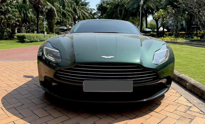 Rao Aston Martin DB11 gần như mới tinh, người bán chia sẻ: ‘Lăn bánh 19 tỷ giờ bán lại còn hơn 13 tỷ’ - Ảnh 2.