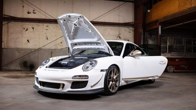 Porsche 997 GT3 RS sau 14 năm sử dụng vẫn được rao bán hơn 200.000 USD - Ảnh 3.