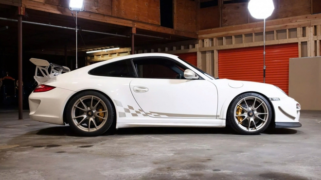 Porsche 997 GT3 RS sau 14 năm sử dụng vẫn được rao bán hơn 200.000 USD - Ảnh 2.