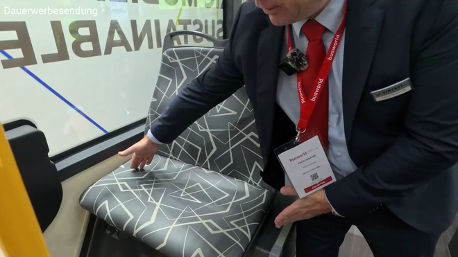 Khách Tây thử xe VinFast chưa bán ở Việt Nam: Kính cửa sổ như của máy bay, giảm xóc hơi, pin đặt trên nóc- Ảnh 7. Khách Tây thử xe VinFast chưa bán ở Việt Nam: Kính cửa sổ như của máy bay, giảm xóc hơi, pin đặt trên nóc- Ảnh 7.