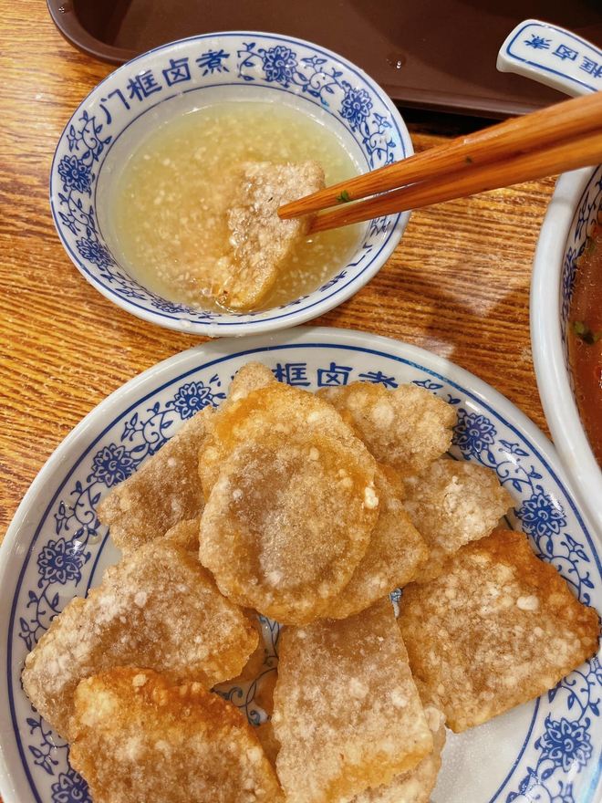 Ngoài vịt quay, khách Việt nói đến Bắc Kinh phải ăn món làm từ nội tạng này: "Không phải ai cũng ăn được"- Ảnh 6.