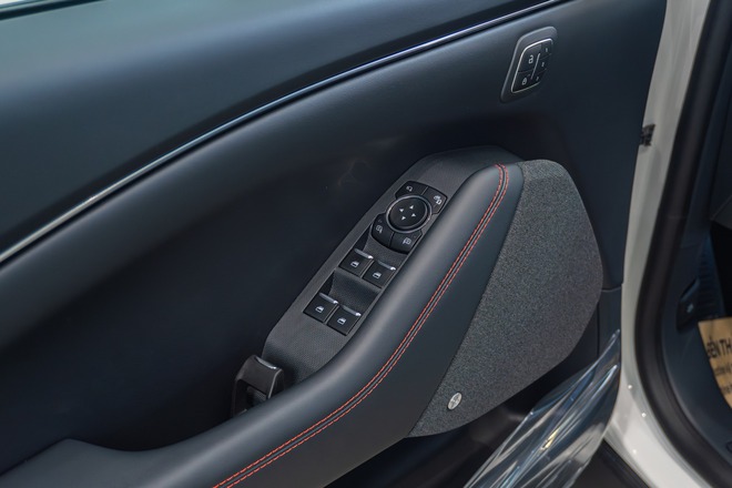 Ford Mustang Mach-E bất ngờ bán chạy hơn cả 'dân chơi' Honda Civic Type R: 'Ngựa hoang điện' đã tìm được chuồng ở Việt Nam?- Ảnh 21.