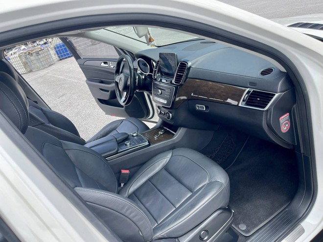 Có 1,5 tỷ, thay vì Everest có thể mua Mercedes-Benz GLS 350d: Được xe Đức sang chảnh nhưng đổi lại đã hết 'nguyên tem' tới 8 năm- Ảnh 7. Có 1,5 tỷ, thay vì Everest có thể mua Mercedes-Benz GLS 350d: Được xe Đức sang chảnh nhưng đổi lại đã hết 'nguyên tem' tới 8 năm- Ảnh 7.