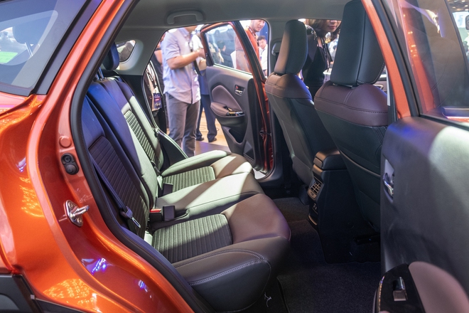 Suzuki Fronx ra mắt Việt Nam: Giá 520-649 triệu đồng, 3 phiên bản, có động cơ hybrid, ADAS, màn hình HUD- Ảnh 12.