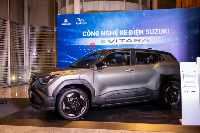 Suzuki eVitara bất ngờ xuất hiện tại Việt Nam: SUV thuần điện ngang cỡ VF 6, đi được tối đa 500km/lần sạc- Ảnh 3.