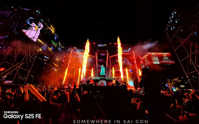 Concert Xa Tít Vẫn Rõ Từng Ánh Đèn: Galaxy S25 Fe Chứng Minh Đẳng Cấp Dòng S Photo1760791767798 17607917679966122107 1760803425108505476500