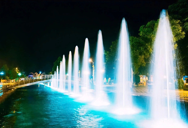 Cảnh choáng ngợp trên con sông hơn 2.000 năm tuổi ở Hà Nội sau khi Tập đoàn top đầu Việt Nam "hồi sinh"- Ảnh 25.