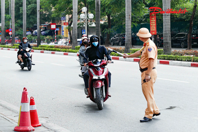 Tài xế vừa đi tù hơn 10 năm vi phạm nồng độ: Phân trần không biết luật rồi bỏ xe đi về- Ảnh 14. Tài xế vừa đi tù hơn 10 năm vi phạm nồng độ: Phân trần không biết luật rồi bỏ xe đi về- Ảnh 14.