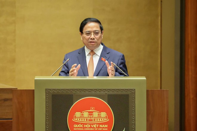 Thủ tướng trình bày báo cáo tại phiên họp. Ảnh: VGP Thủ tướng trình bày báo cáo tại phiên họp. Ảnh: VGP